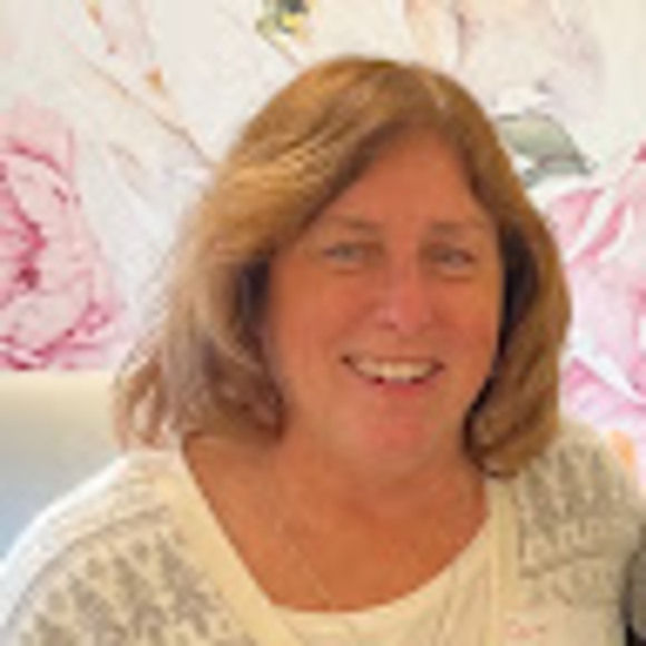 Meet your Posher, Carol - Picture 1 of 1